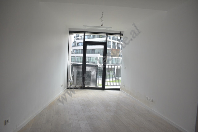 Ambient zyre me qira tek Residenca Lake View, prane Liqenit Artificial ne Tirane.
Pozicionohet ne k